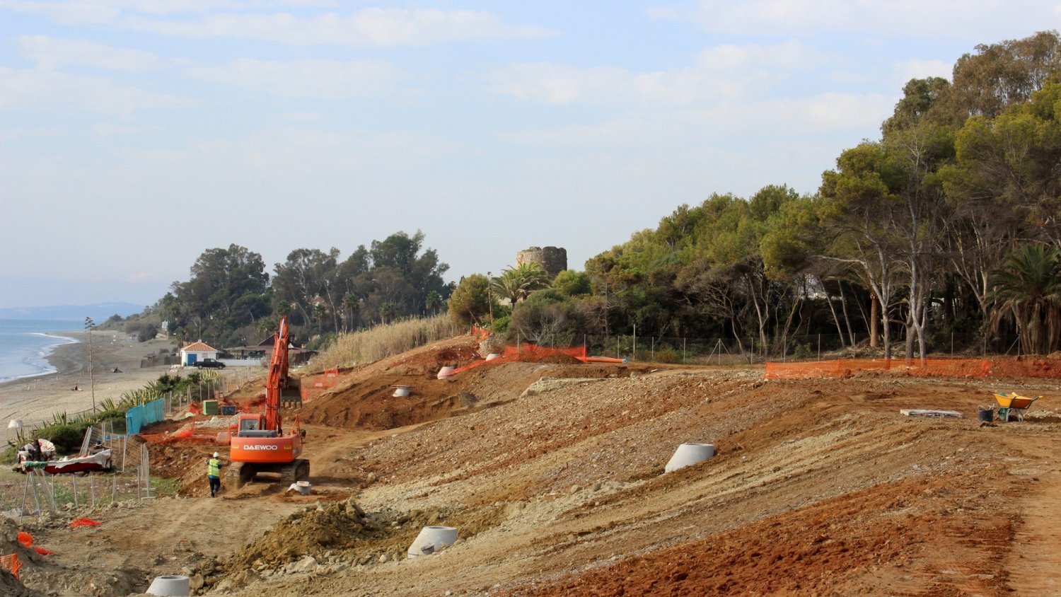 El corredor litoral de Estepona suma un nuevo tramo de medio kilómetro en arroyo Antón