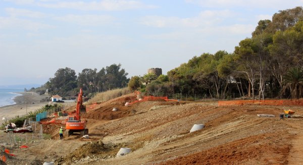 El corredor litoral de Estepona suma un nuevo tramo de medio kilómetro en arroyo Antón