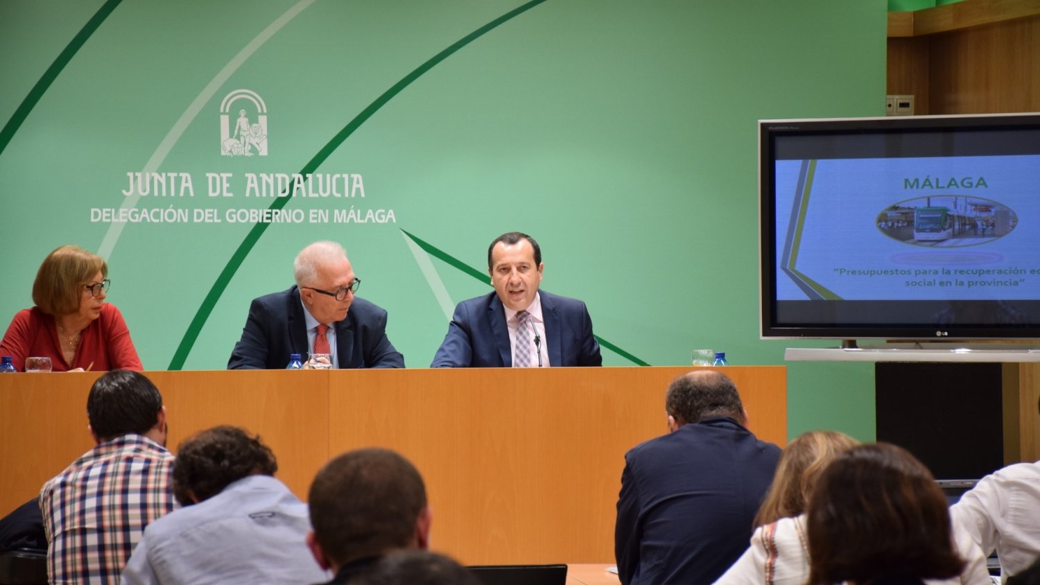 La Junta presenta unos presupuestos para 2017 para avanzar en la recuperación económica y social en Málaga