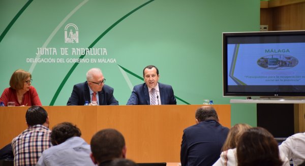 La Junta presenta unos presupuestos para 2017 para avanzar en la recuperación económica y social en Málaga