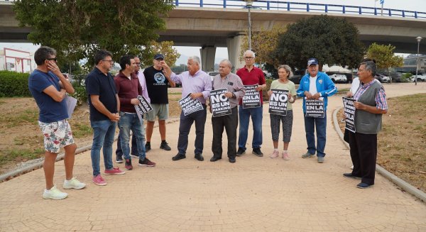 PSOE exige la convocatoria de la Mesa de la Movilidad para frenar los aparcamientos ilegales en Churriana