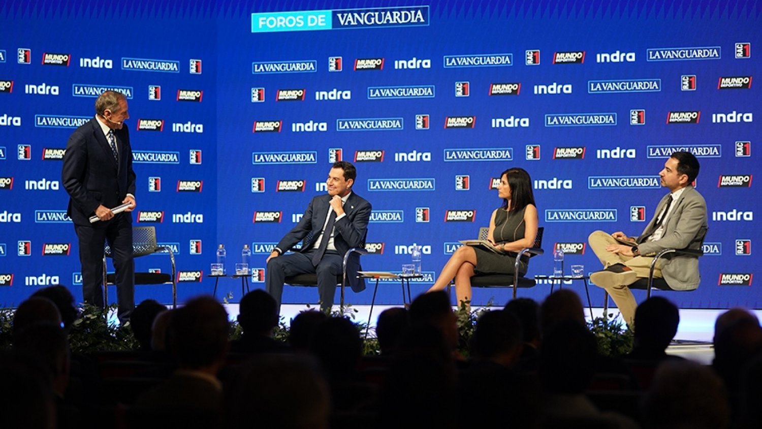 Moreno avanza que los Presupuestos para 2023 incluyen actuaciones que superan los 6.000 millones de euros