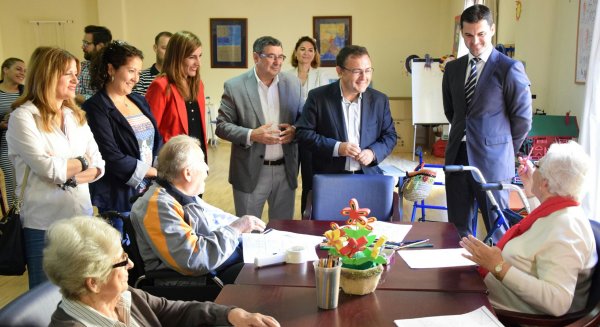 El PSOE pedirá en el Congreso al Gobierno que cumpla con su parte de la Ley de la Dependencia para que Andalucía pueda crear 25.000 empleos más