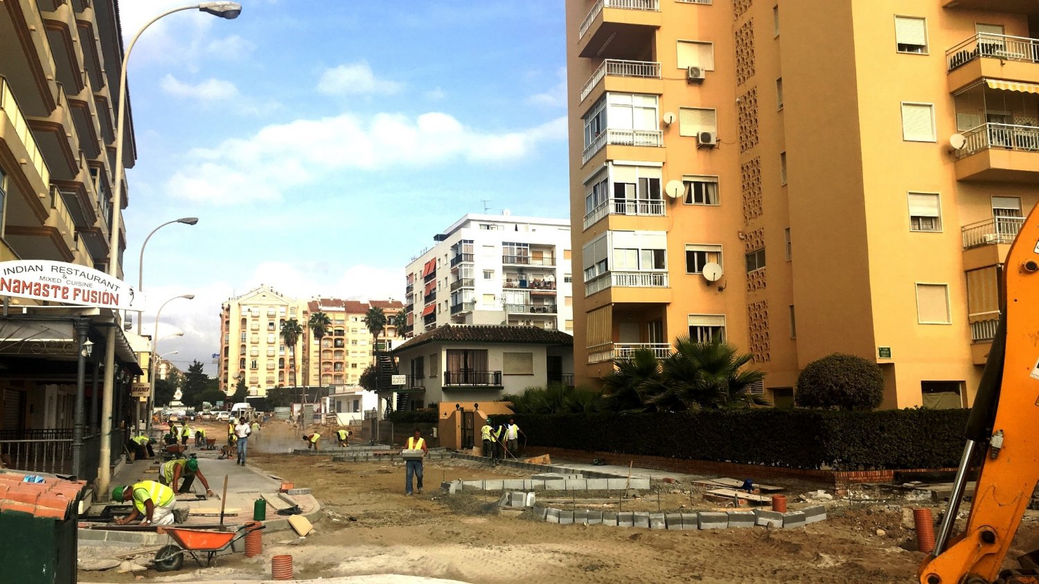 Las obras de remodelación de la calle General Rodrigo en Fuengirola se encuentran al 90% de su ejecución