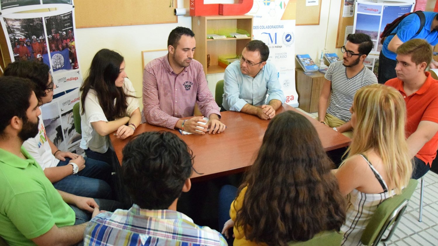El PSOE exige al Gobierno que facilite el acceso de los jóvenes al programa de Garantía Juvenil para encontrar un empleo
