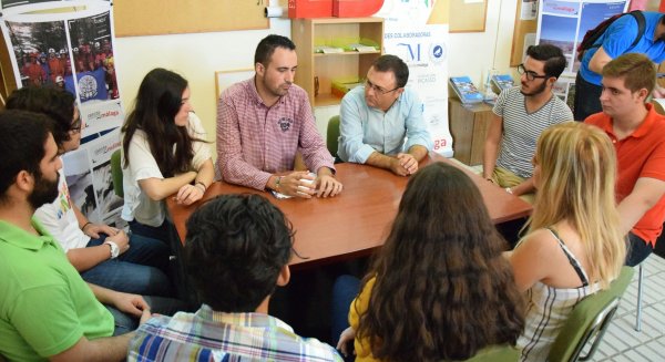 El PSOE exige al Gobierno que facilite el acceso de los jóvenes al programa de Garantía Juvenil para encontrar un empleo