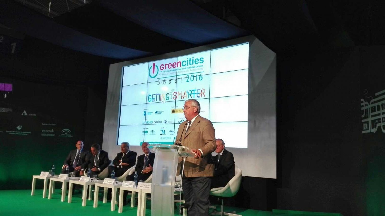 La Junta anima a las empresas relacionadas con las ‘smartcities’ a internacionalizarse y conectar con el conocimiento