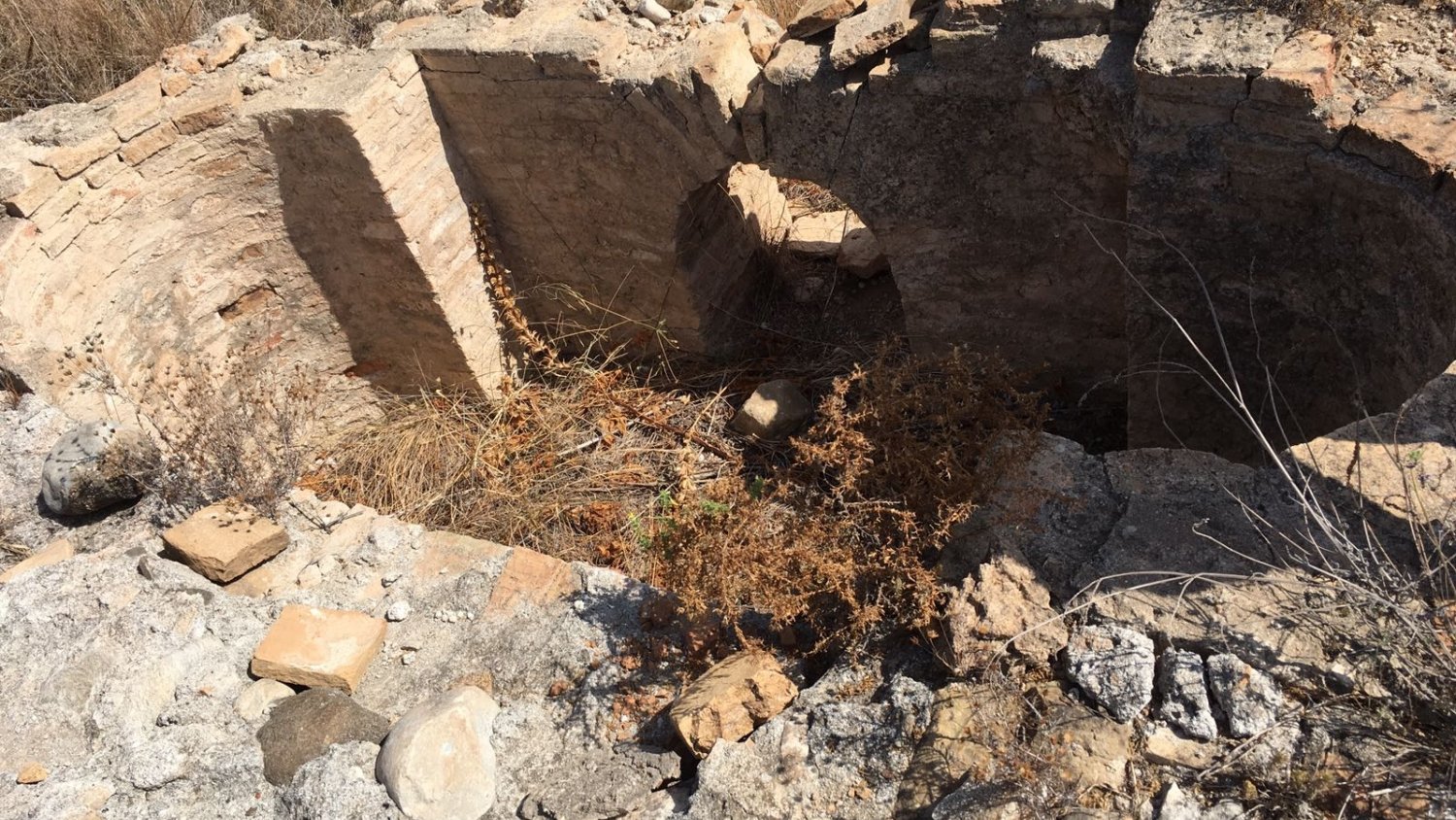 Ciudadanos denuncia el abandono de las Termas Romanas de Torreblanca por parte del Ayuntamiento de Fuengirola