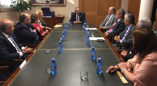 Acuerdo de colaboración entre la UMA y la Universidad Pedagógica Nacional Francisco Morazán