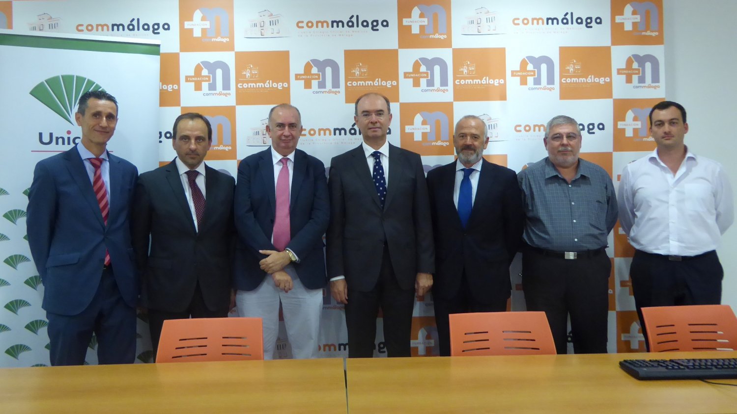 Unicaja vuelve a ofrecer condiciones financieras favorables a los más de 7.700 médicos de Málaga