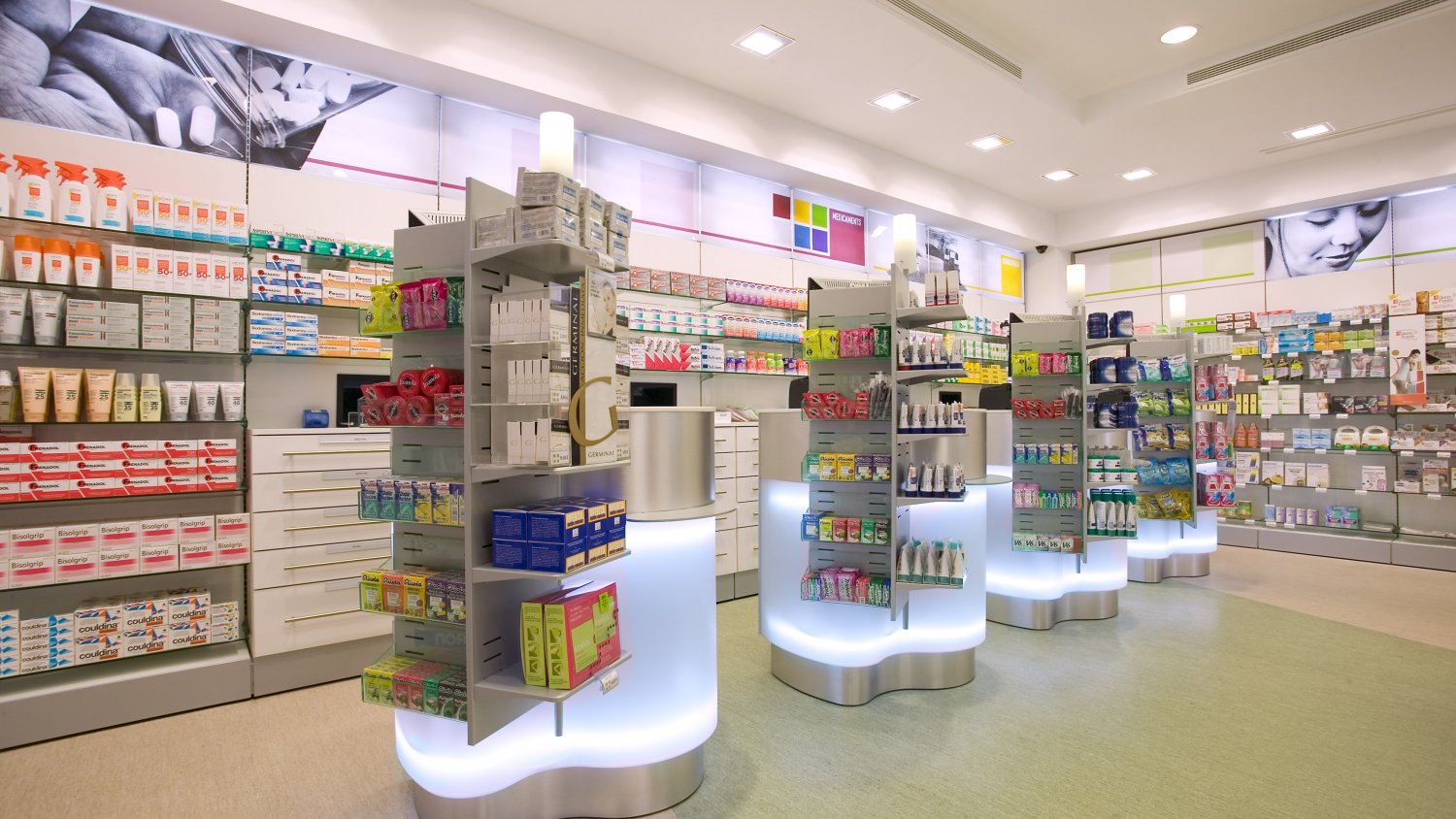 La Junta aprueba un decreto que mejorará la seguridad en la dispensación farmacéutica y la intimidad de los usuarios