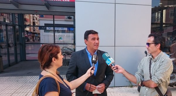 Ciudadanos lleva una PNL al Parlamento andaluz para exigir un bono de transporte único para metro, autobús y Cercanías