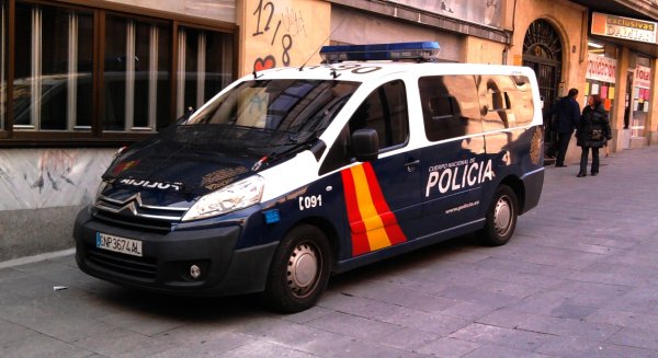 Detienen a una pareja por estafar a 18 internautas de varias localidades del país con ofertas de alquiler vacacional