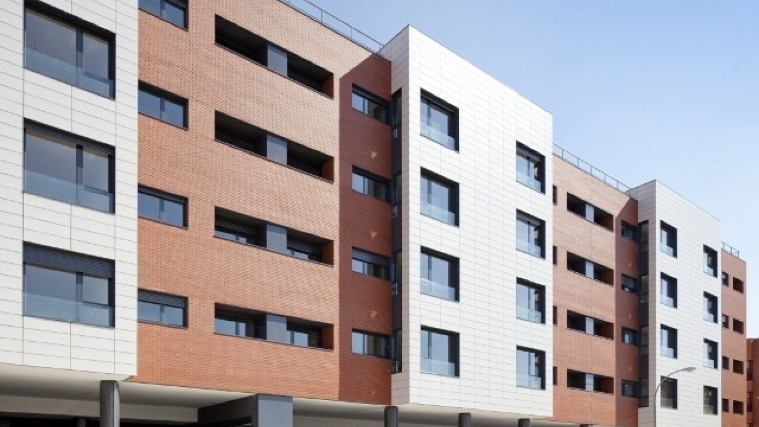 La Junta ejecuta obras en 46 viviendas públicas en alquiler de Málaga por importe de 230.000 euros