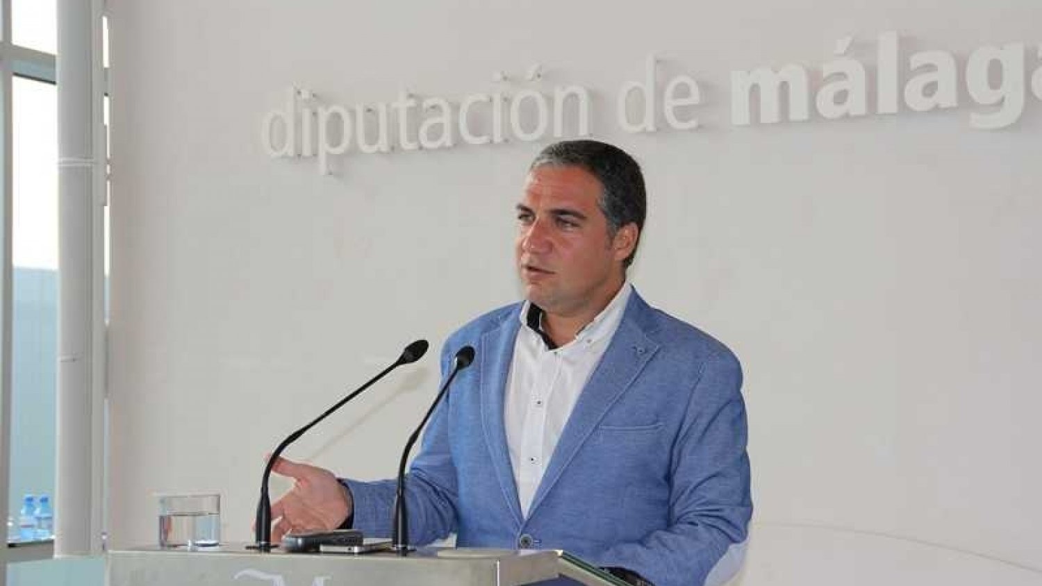 Bendodo refuerza a los vicepresidentes Mata y Salado al atribuirles nuevas delegaciones