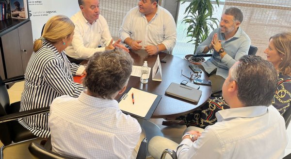 Antequera y Diputación de Málaga abordan  las futuras actuaciones en la carretera de acceso a La Joya