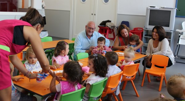 La mitad de los alumnos están exentos de pagar matrícula y comedor en las cinco guarderías municipales de Estepona