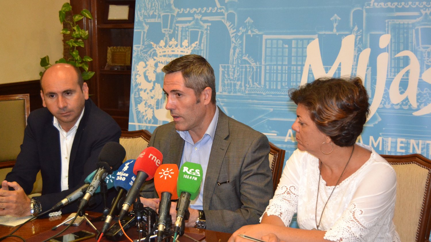 El Ayuntamiento de Mijas tiende puentes de entendimiento entre la Diputación y la Junta de Andalucía