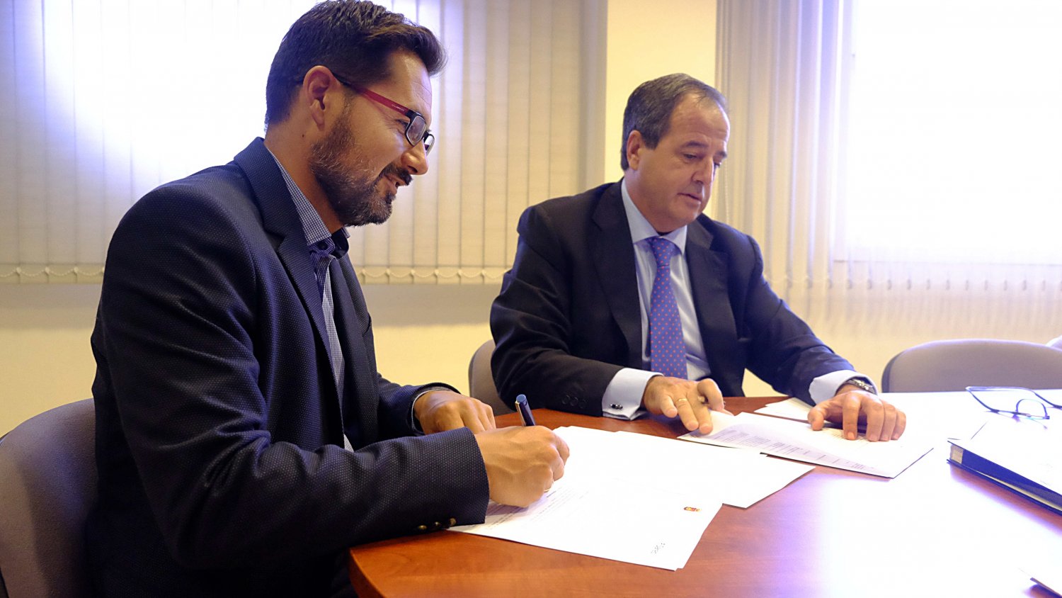 El Ayuntamiento de Málaga y Sareb firman un convenio para la cesión de seis viviendas a familias en riesgo de exclusión social
