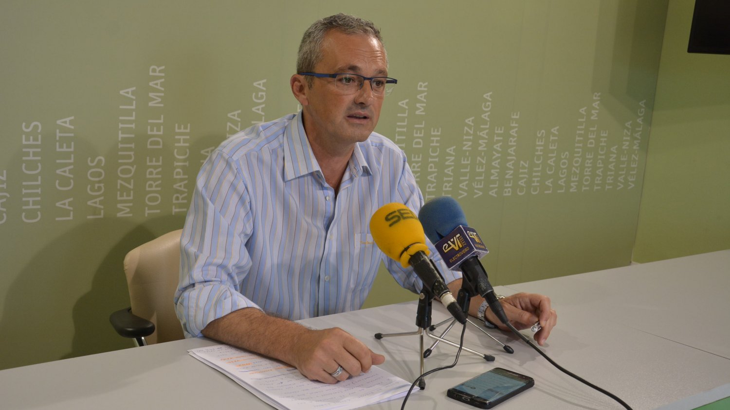 Más de 2.000 menores de Vélez-Málaga se benefician de las ayudas de cheque-libro para el presente curso