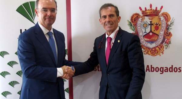 Unicaja renueva un año más su apoyo a los 6.000 abogados colegiados en Málaga