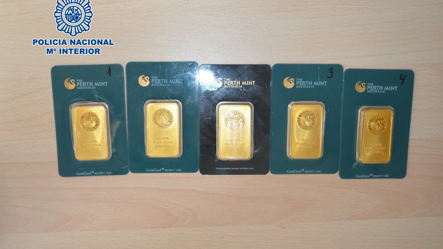 Detienen a un hombre en Torremolinos por la venta de lingotes de oro falsos