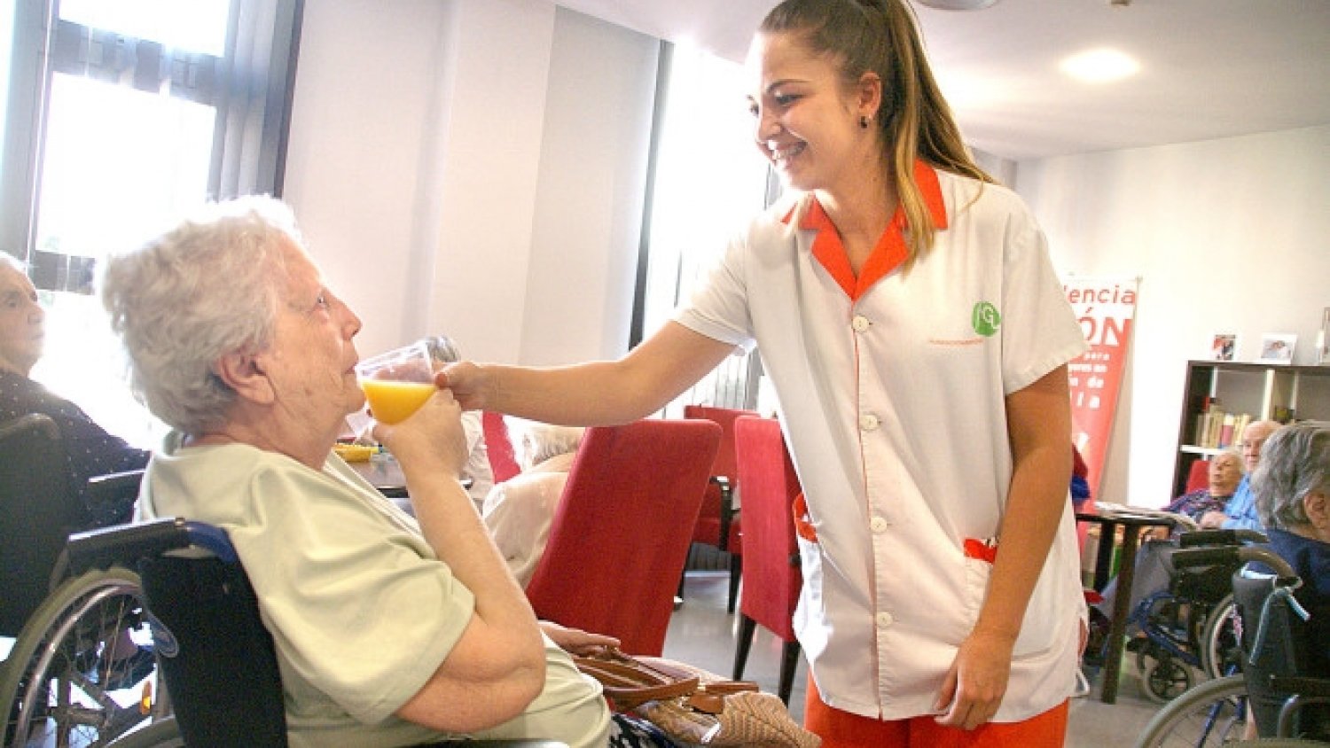 Salud realiza durante el verano un seguimiento telefónico a casi 1.881 pacientes en riesgo por las altas temperaturas en Málaga