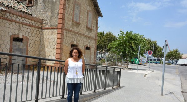 Licitan los trabajos de reforma de la antigua estación de ferrocarril de Vélez-Málaga para adaptarla como estación de autobuses
