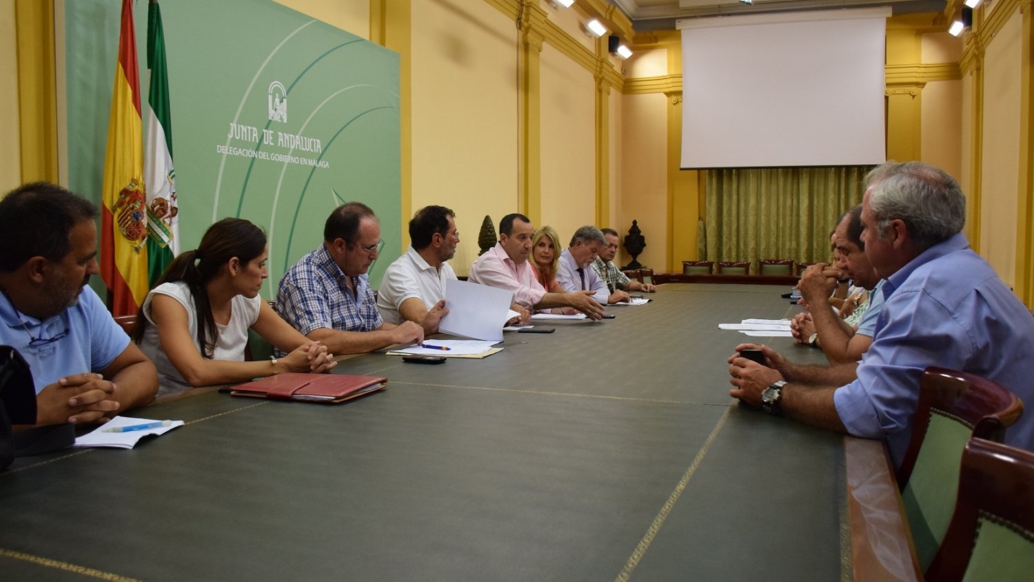 El delegado del Gobierno se reúne con los equipos gubernativos taurinos de cara a la Feria de Málaga