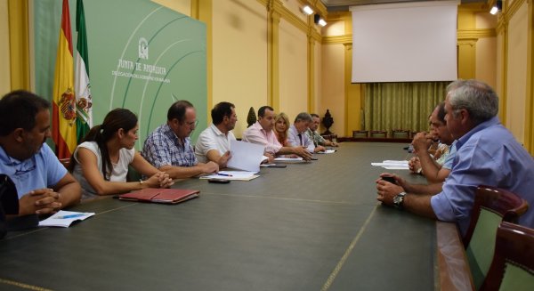 El delegado del Gobierno se reúne con los equipos gubernativos taurinos de cara a la Feria de Málaga