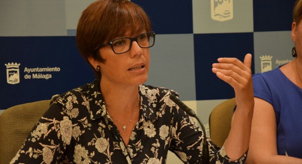 El PSOE propone que se multe a los bañistas que no respetan la prohibición de la bandera roja