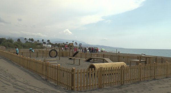 Torre del Mar cuenta con una playa canina al servicio de dueños y mascotas