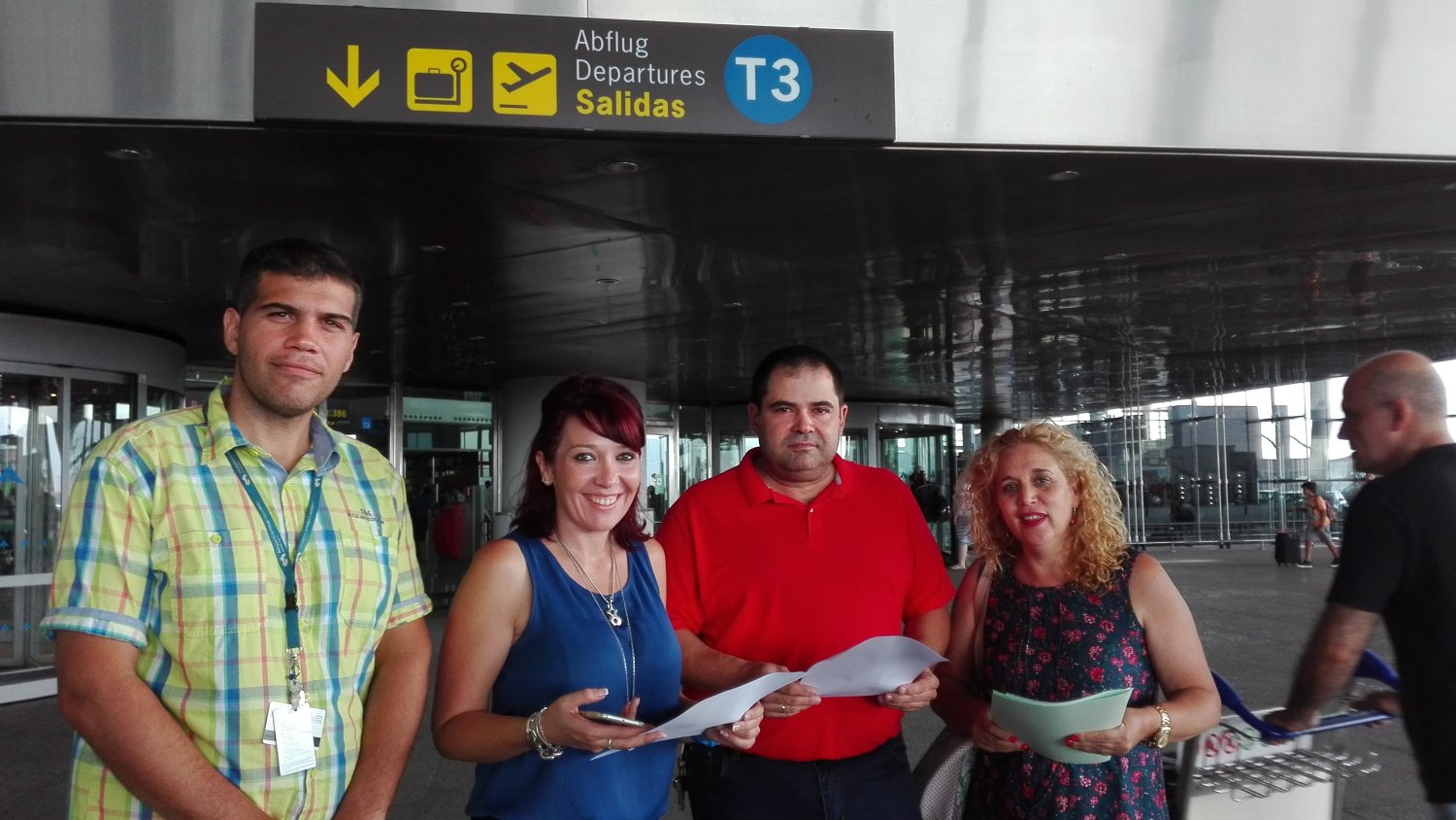 El aeropuerto bate récord de pasajeros y de pérdida de empleo