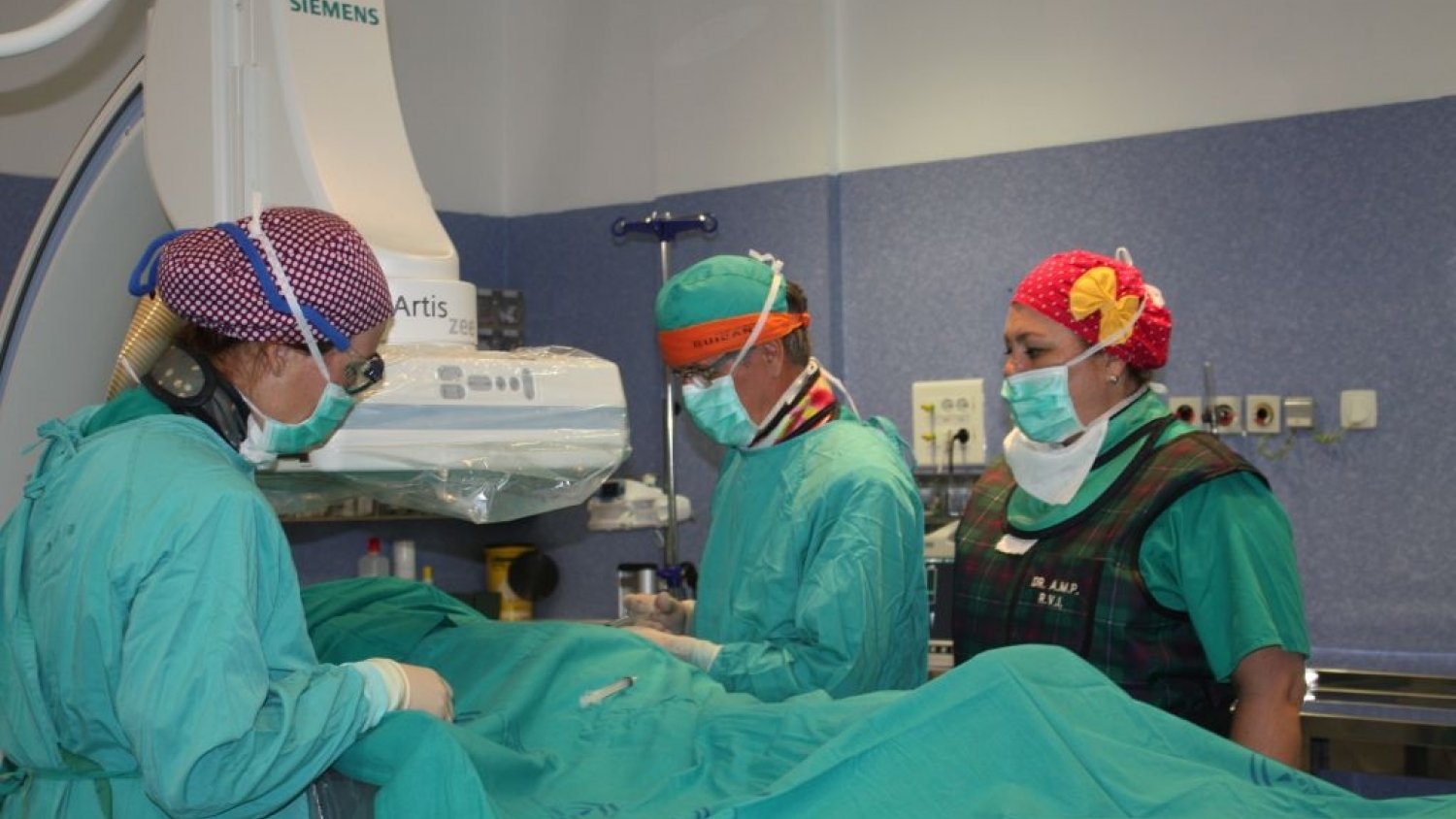 El Hospital Universitario Virgen de la Victoria mejora la calidad y la precisión diagnóstica en técnicas de cirugía vascular intervencionista