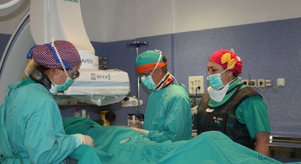 El Hospital Universitario Virgen de la Victoria mejora la calidad y la precisión diagnóstica en técnicas de cirugía vascular intervencionista