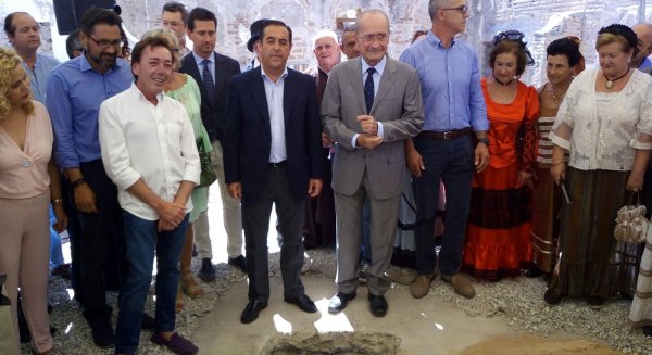 De la Torre coloca la primera piedra de las obras de rehabilitación del Convento de San Andrés
