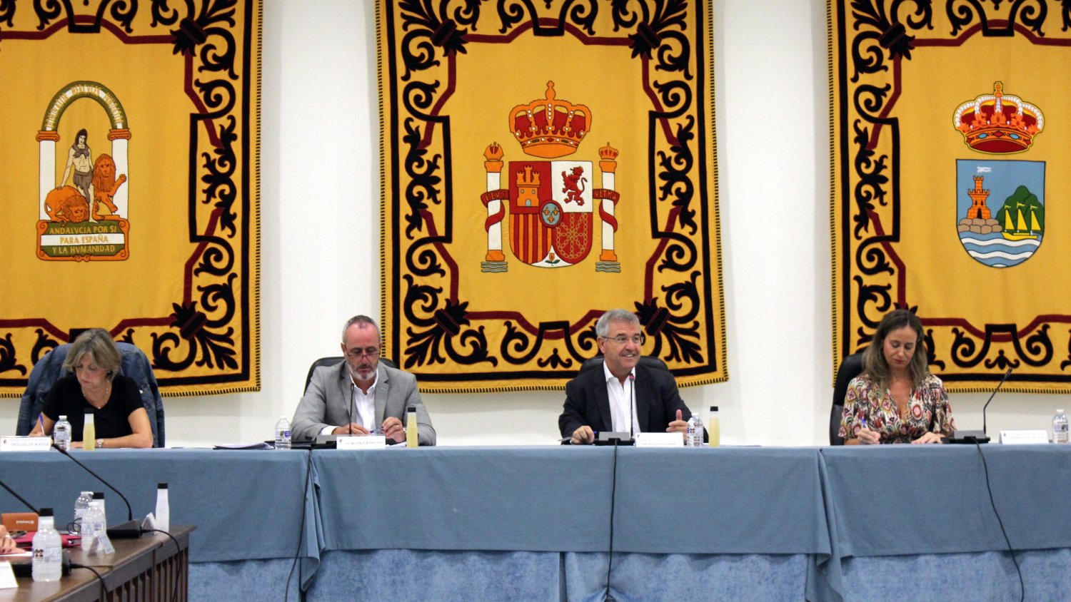 El Pleno aprueba el hermanamiento entre las ciudades de Estepona y Almuñécar