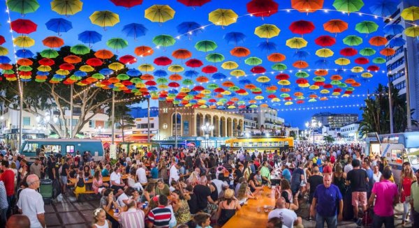 El paro baja en Torremolinos en un 18,34% de enero a julio de 2016
