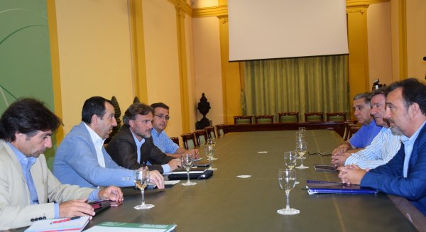 La Junta buscará mecanismos para que la última sentencia del Supremo no ralentice la regularización de los chiringuitos