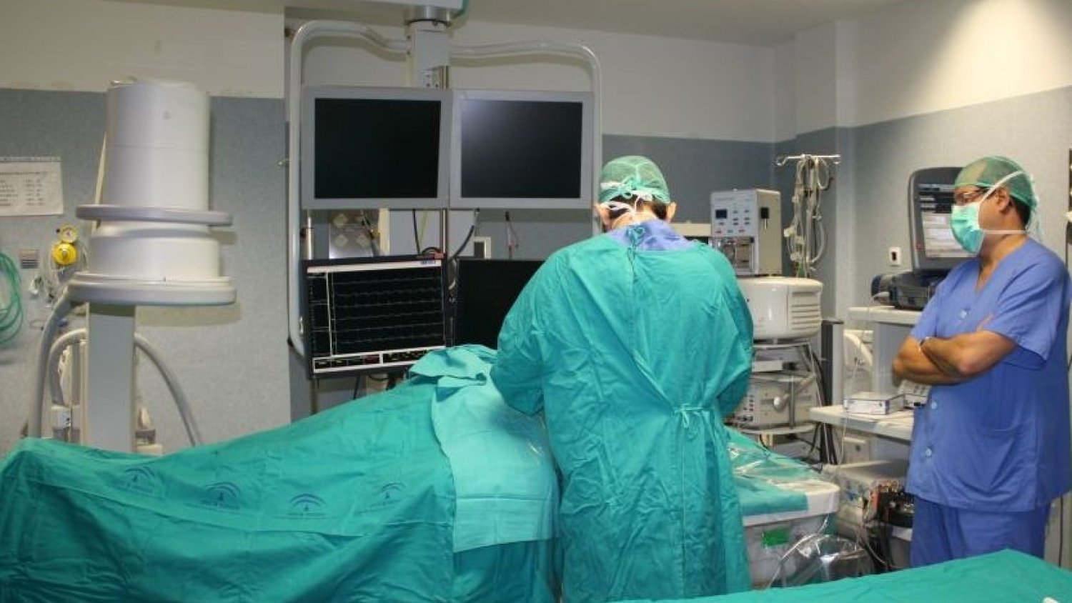 La Unidad de Corazón del Hospital Virgen de la Victoria ha participado en una investigación internacional sobre el tratamiento avanzado de las arritmias cardiacas