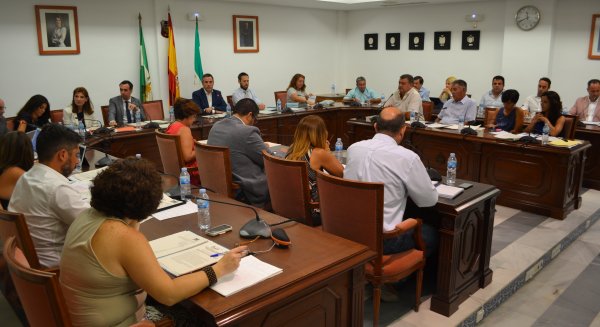 El pleno de Mijas aprueba elevar a la Cámara de Cuentas la investigación de subastas y solicitar los expedientes