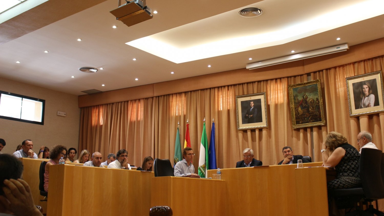 Vélez-Málaga aprueba instar a diferentes administraciones a la adopción de actuaciones hídricas