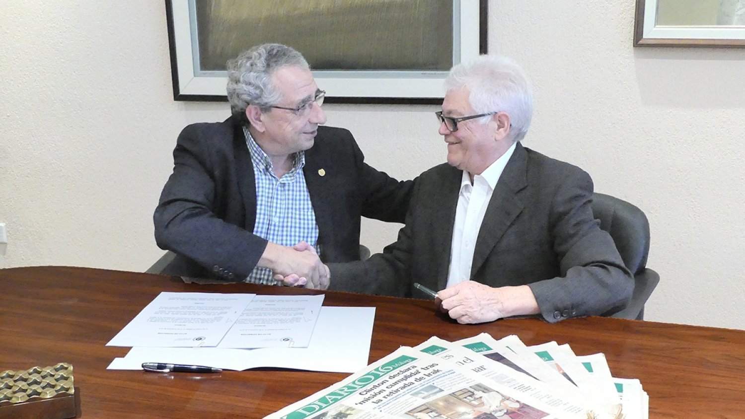 Juan de Dios Mellado dona el archivo fotográfico y la colección completa de Diario 16