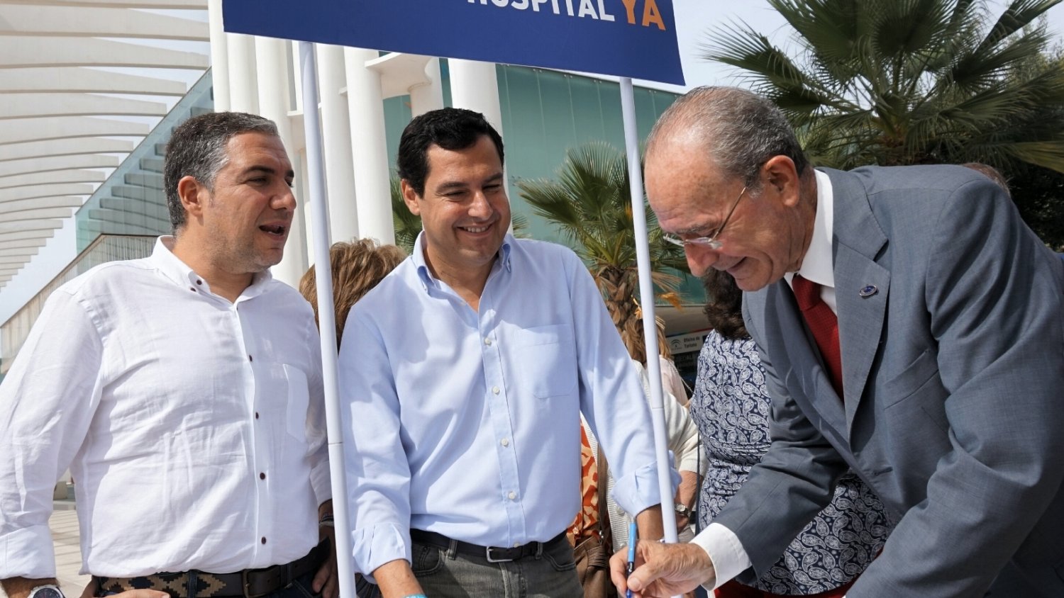 Juanma Moreno y Elías Bendodo clausurarán la Escuela de Verano del PP que se celebrará en Torremolinos