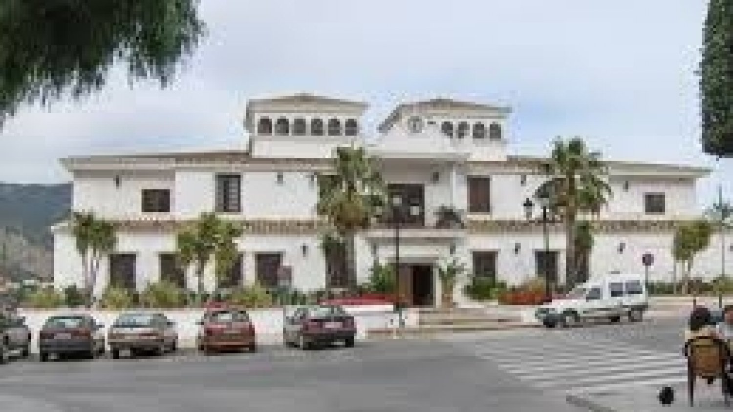 El PSOE vota a favor que el portavoz CSSPTT cobre 42.000 euros