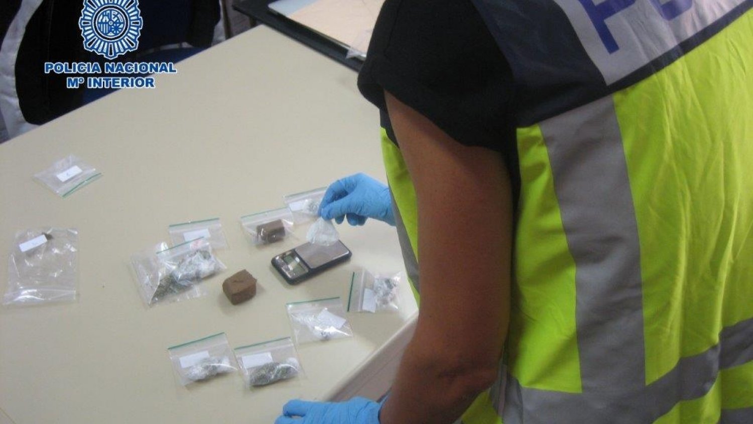 Desmantelan un punto de venta de droga en un domicilio del distrito oeste de Málaga