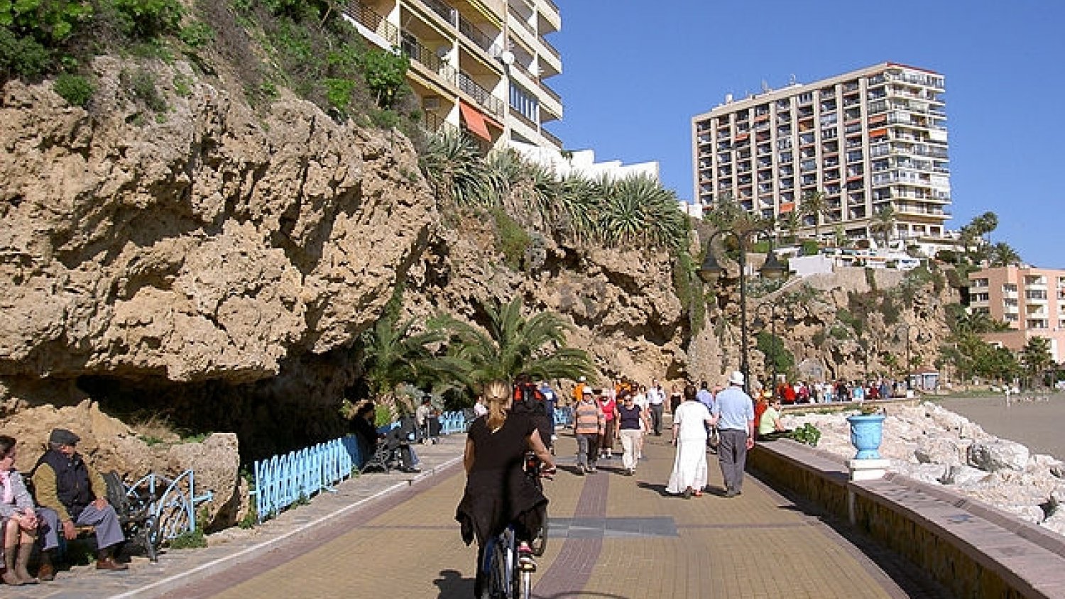 La Policía Local de Torremolinos intensifica la campaña de multas