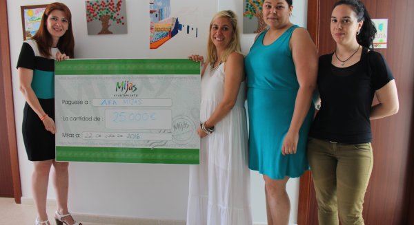 Mijas reparte las primeras ayudas a asociaciones que ascienden a 65.000 euros