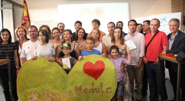Niños en tratamiento oncológico del Hospital Materno Infantil de Málaga protagonizan un videoclip junto a Javier Ojeda