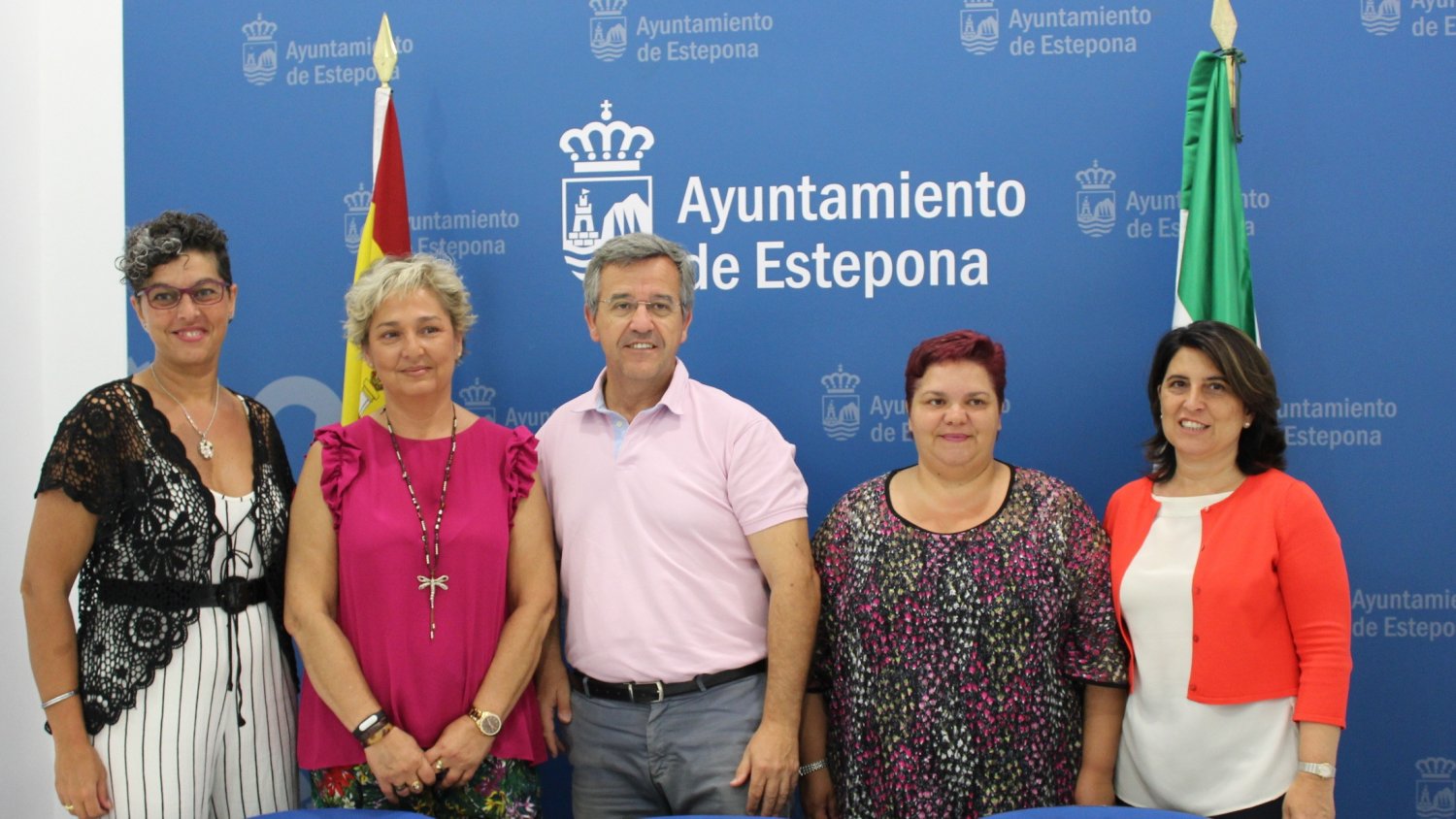 El Ayuntamiento de Estepona pone en marcha escuelas de verano en ocho colegios